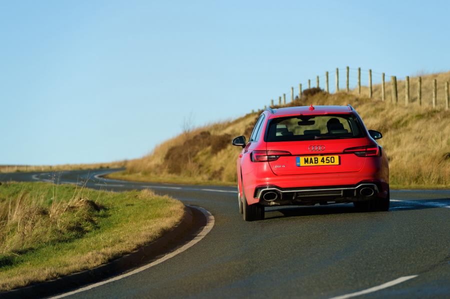  Audi RS4 Avant (B9) 2018 года  (UK) (фото 23 из 40)